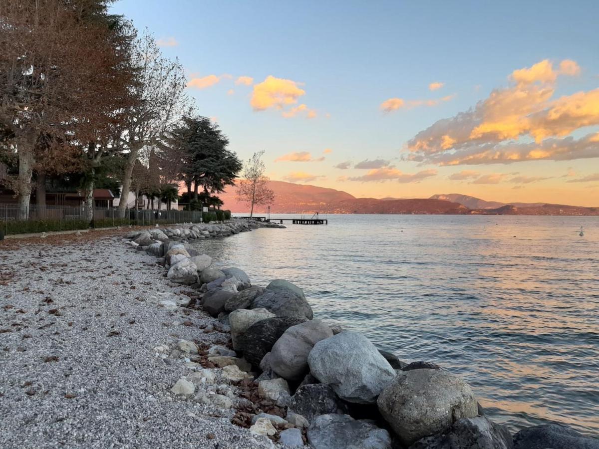 Casa Vacanze Gardiolina San Felice del Benaco Buitenkant foto