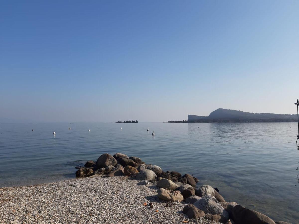 Casa Vacanze Gardiolina San Felice del Benaco Buitenkant foto