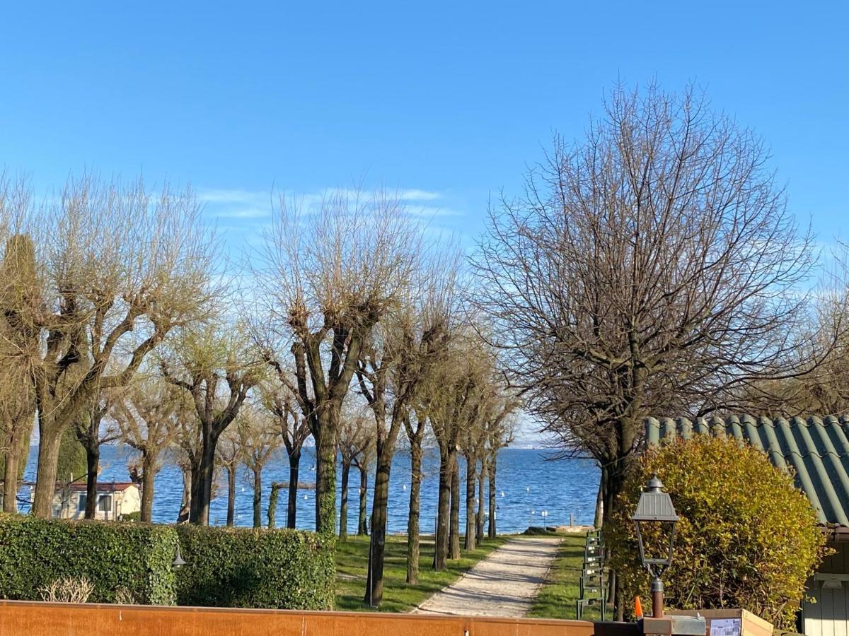 Casa Vacanze Gardiolina San Felice del Benaco Buitenkant foto